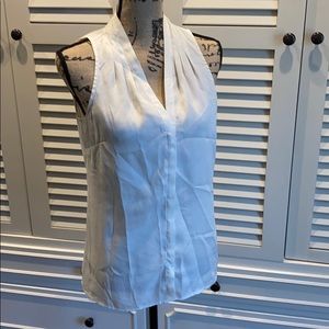 Sleeveless cream BR blouse